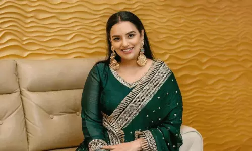 అమ్మ పీఠంపై తొలి మ‌హిళా అధ్య‌క్షురాలిగా