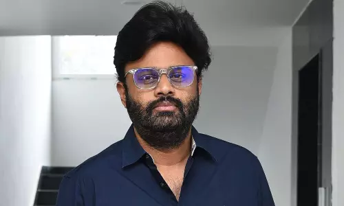 ఆ నిర్మాతకు కలిసి రావట్లేదా?... 18 రోజుల్లోనే భారీ ఎదురుదెబ్బలు