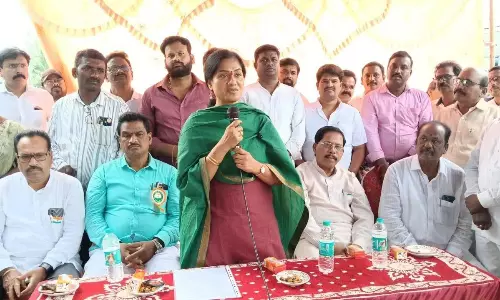 లచ్చన్నకు గౌరవం....శిరీషకు ప్రాభవం !