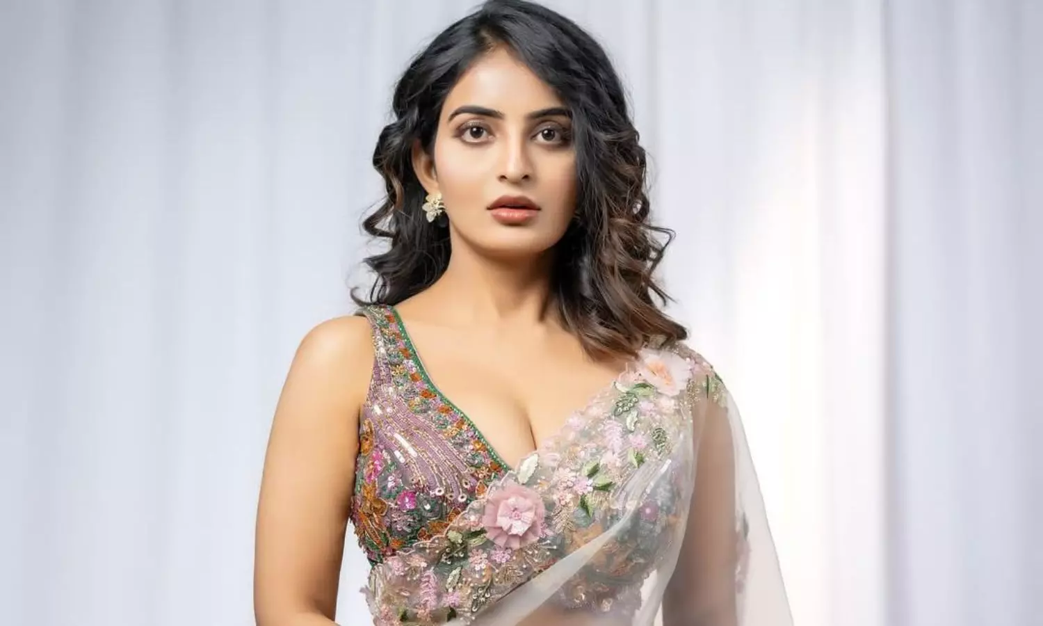 ఫోటో స్టోరి : తెలుగ‌మ్మాయి జిలి బిలి అందాలు