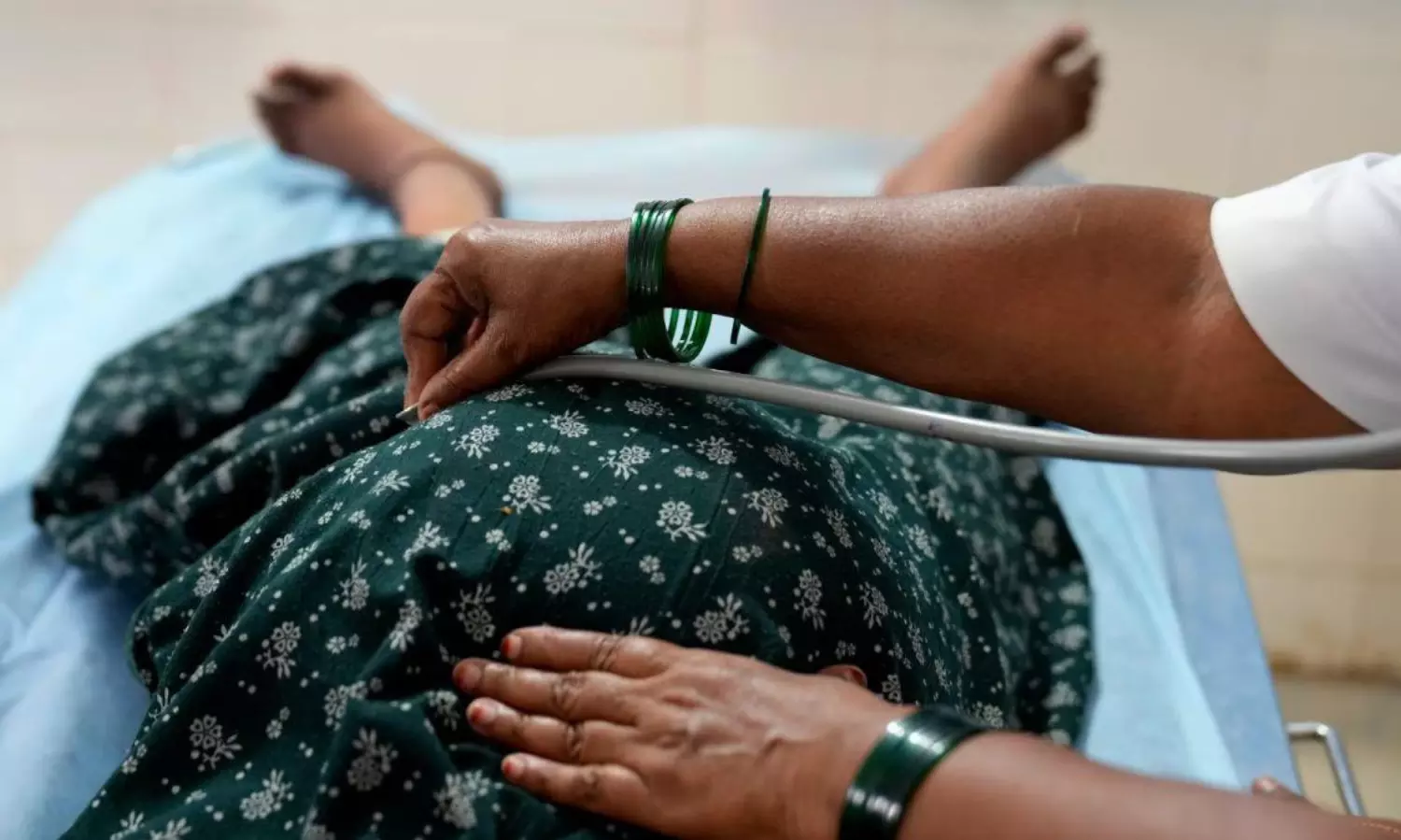 917%, 367%... తెలుగు రాష్ట్రాల్లో విపరీతంగా పెరిగిన అబార్షన్లు..! 917%, 367%... తెలుగు రాష్ట్రాల్లో విపరీతంగా పెరిగిన అబార్షన్లు..!