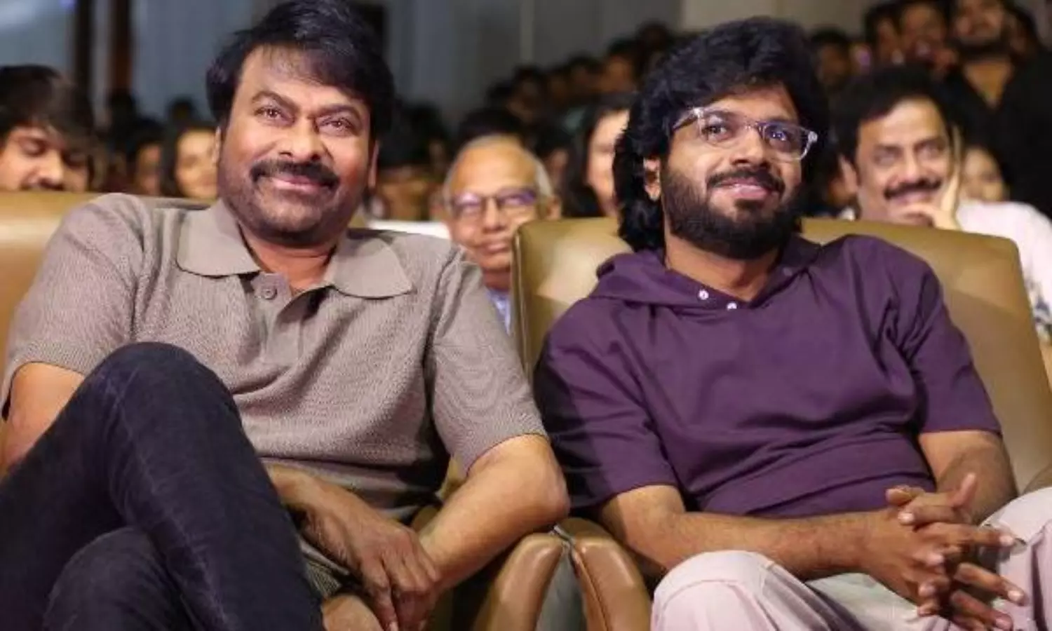 చిరు - రావిపూడి మూవీ.. అనుకున్నట్టు జరుగుతుందా? చిరు - రావిపూడి మూవీ.. అనుకున్నట్టు జరుగుతుందా?