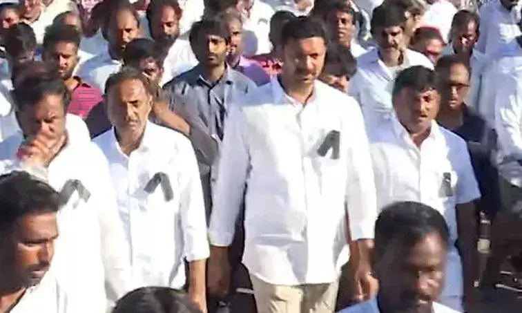 అవినాష్ రెడ్డి ప్లేస్ లో ఆయనకు చాన్స్ ?