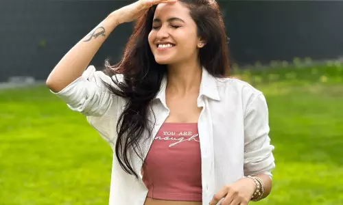 Deepika Pilli Glows in Sunshine Therapy Moments