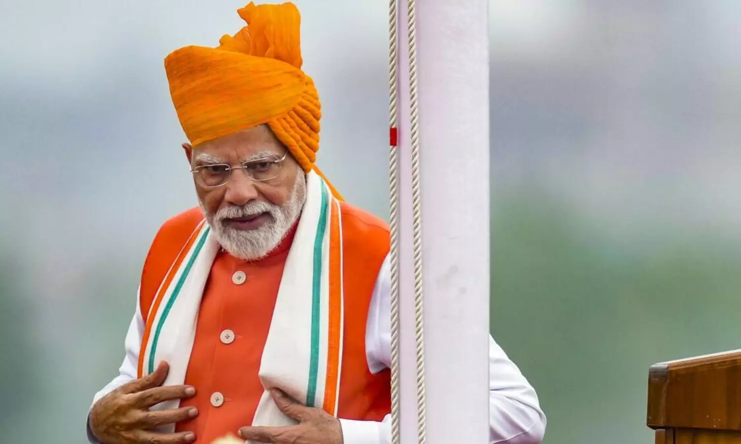 మోడీ ఆర్ఎస్ఎస్ కి భయపడ్డారా ?