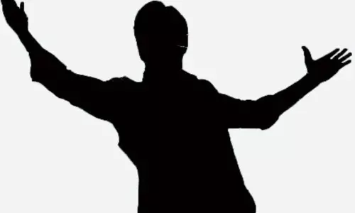 బిడ్డ‌ల కోసం స్టార్ హీరో ఆరాటం!