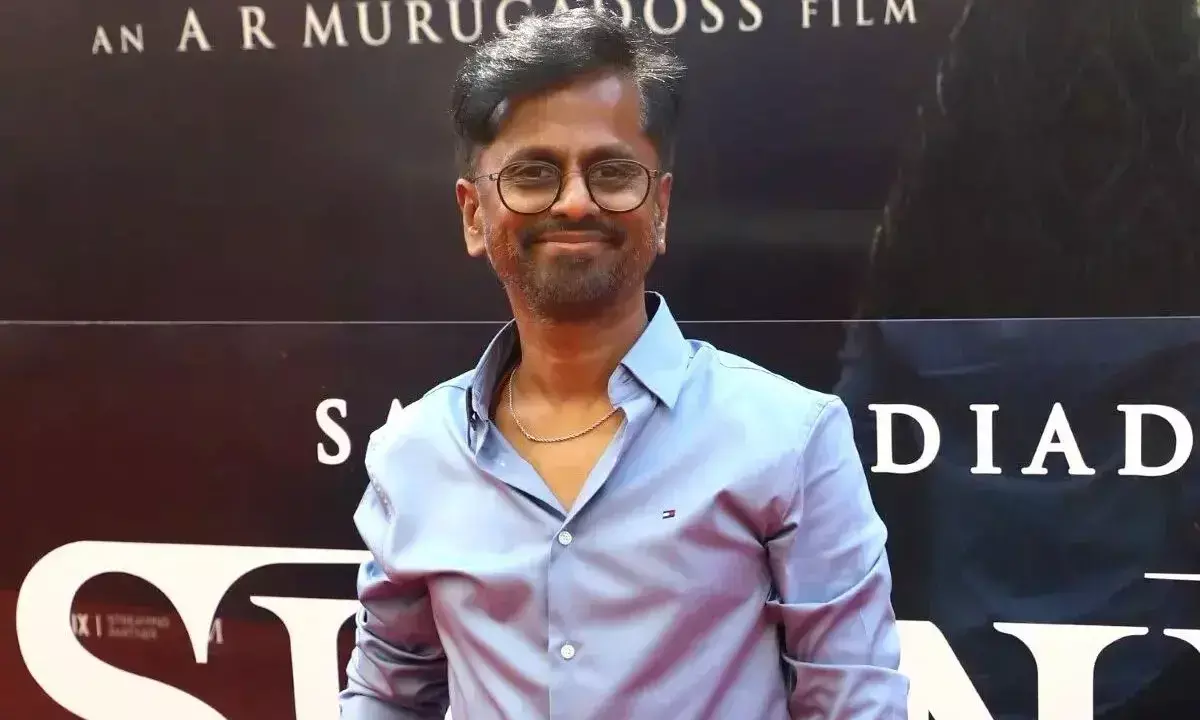 ఆ హీరో ముర‌గ‌దాస్ చేతులు క‌ట్టేసాడా?