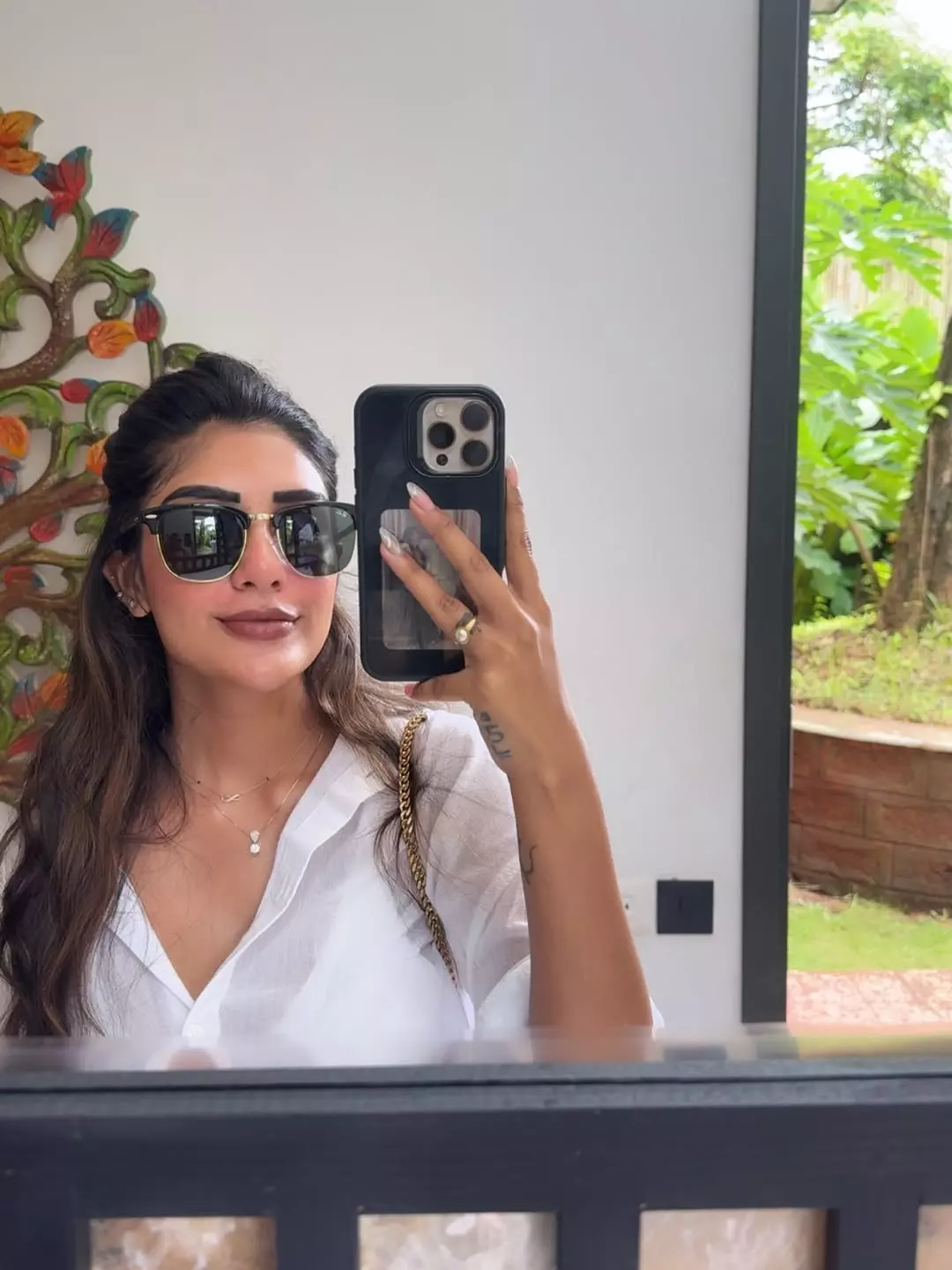 Suprithas Glamorous Yet Relevant Message From Famous Spot Suprithas Glamorous Yet Relevant Message From Famous Spot