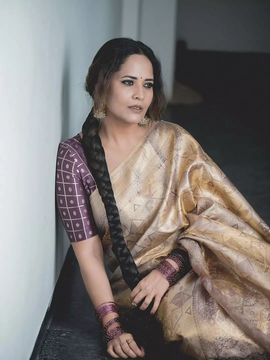 Anasuya Bharadwaj Vintage Roots snebModern Soul Saree Anasuya Bharadwaj Vintage Roots snebModern Soul Saree
