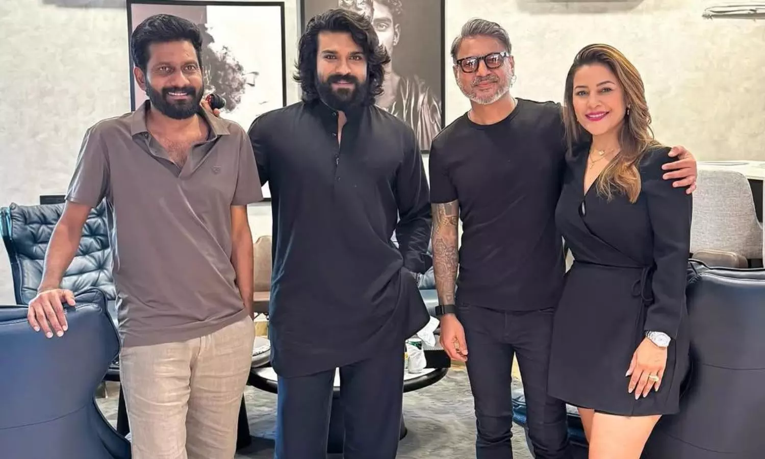 పెద్ది: ఇది బాక్సాఫీస్ ను బ్లాస్ట్ చేసే లుక్! పెద్ది: ఇది బాక్సాఫీస్ ను బ్లాస్ట్ చేసే లుక్!