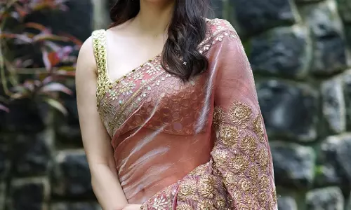 Kajal Aggarwal Serves Elegant Saree Glam Amid Rainy Vibes
