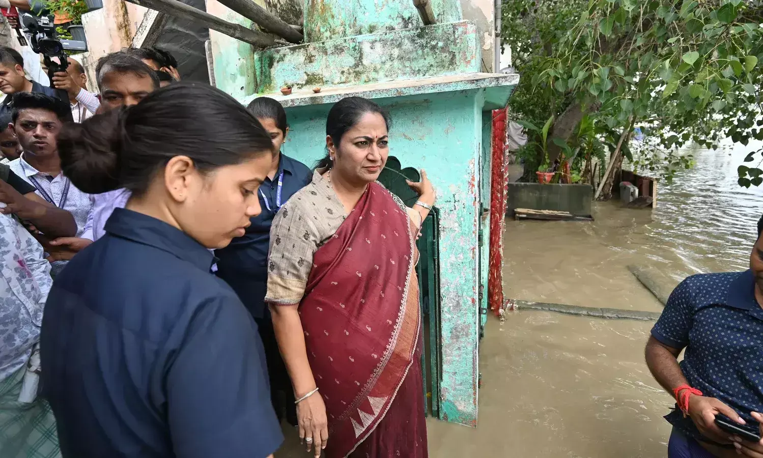 Delhi CM Rekha Gupta Attacked During Jan Sunwai