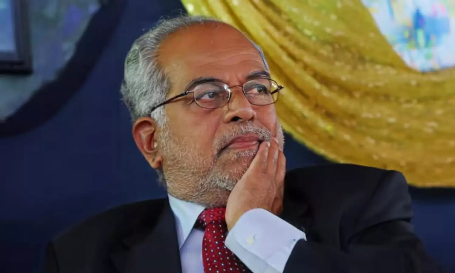 అందరి వాడిని...అందరికీ మిత్రుడిని !