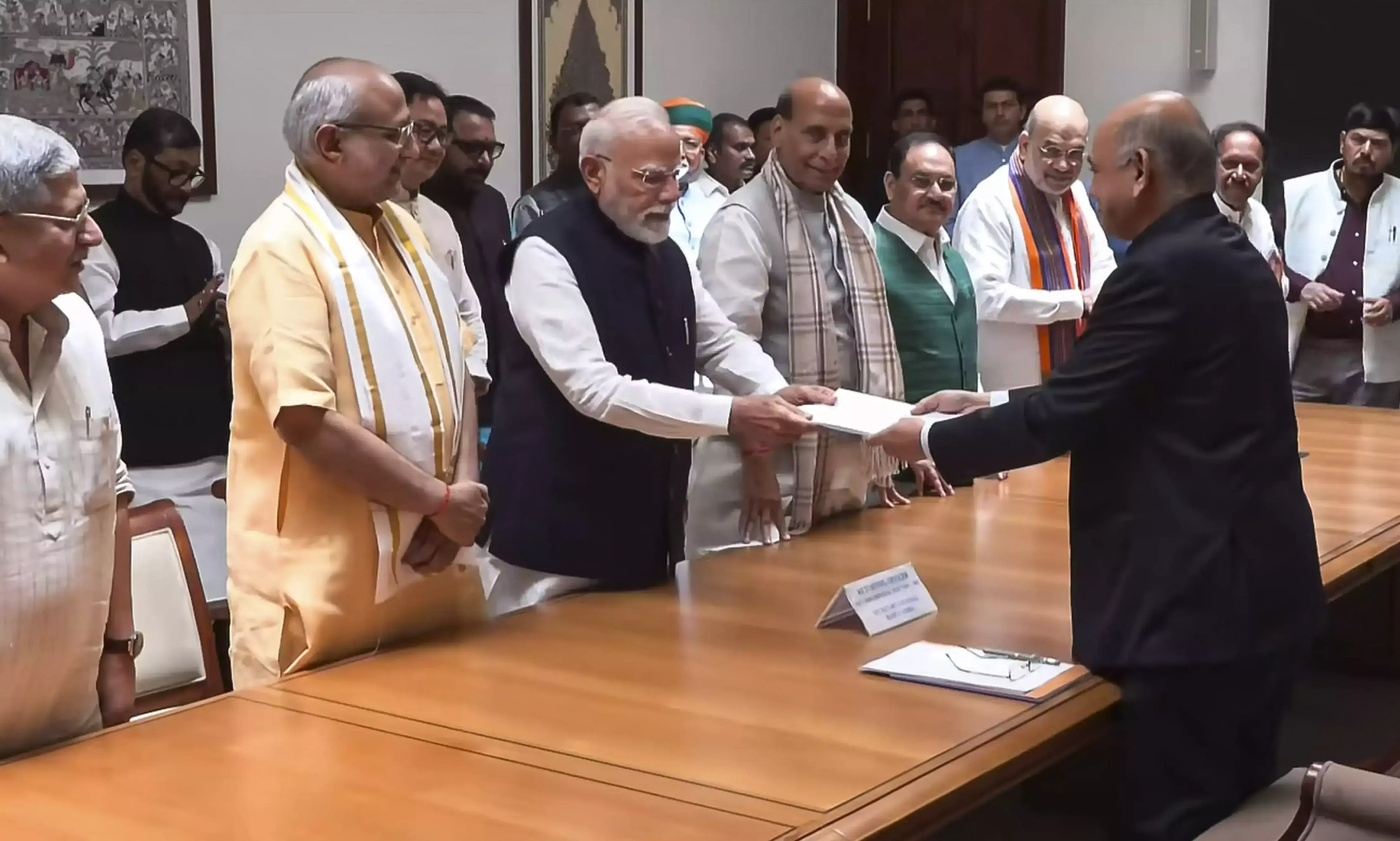 ఉప‌రాష్ట్ర‌ప‌తి పోస్టుకు ఫ‌స్ట్ నామినేష‌న్‌.. మోడీ తొలిసంత‌కం!