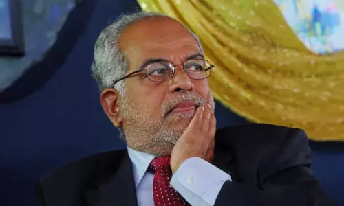 అందరి వాడిని...అందరికీ మిత్రుడిని !