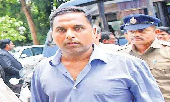 లిక్కర్ కేసులో ప్రభుత్వ కీలక నిర్ణయం.. ఏ1 కేసిరెడ్డిపై తీవ్రమైన చర్యలకు రంగం సిద్ధం లిక్కర్ కేసులో ప్రభుత్వ కీలక నిర్ణయం.. ఏ1 కేసిరెడ్డిపై తీవ్రమైన చర్యలకు రంగం సిద్ధం