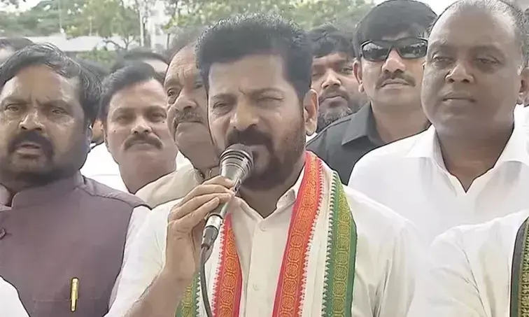 కోర్టు ఏం చెబుతుందో చూద్దాం:  కేసీఆర్‌పై సీఎం రేవంత్‌