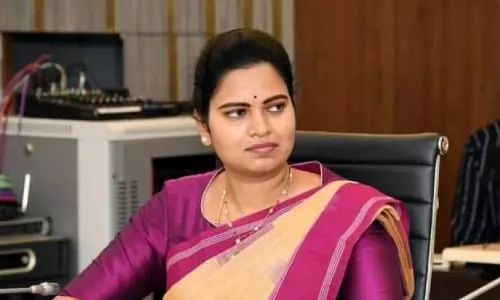 విడ‌ద‌ల ర‌జ‌నీ చుట్టూ రాజ‌కీయ దుమారం.. రీజ‌నేంటి ..!