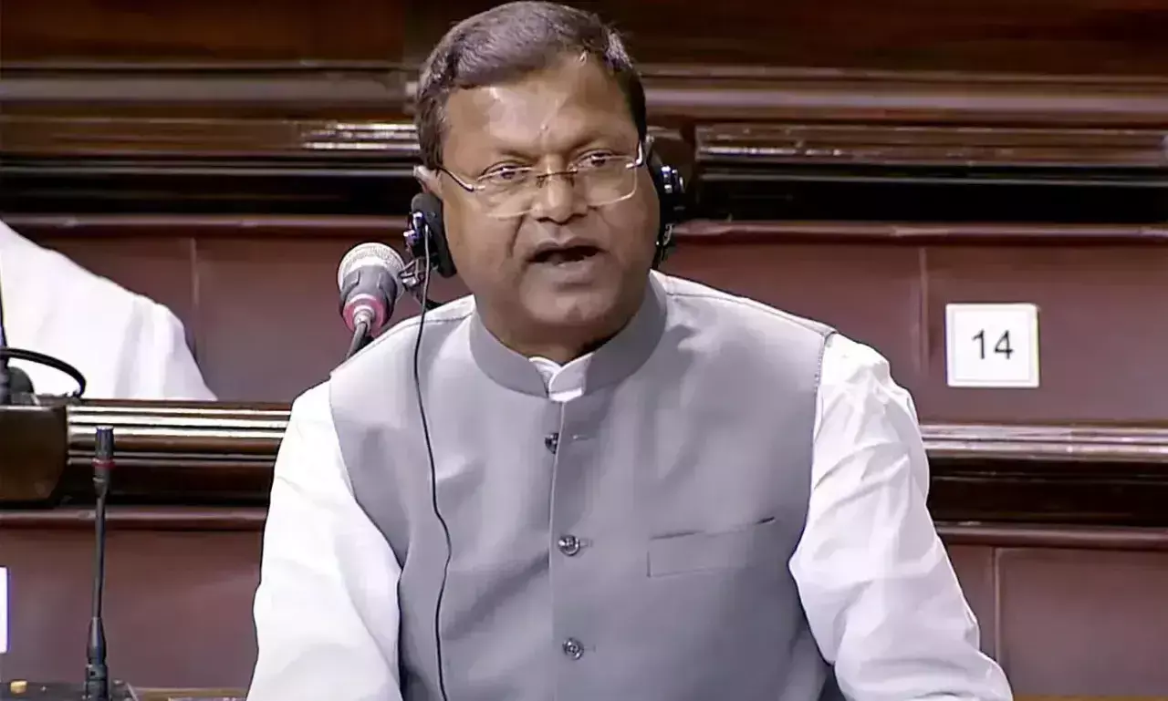 ఉద్యోగం కావాలంటే సిబిల్ స్కోర్ తప్పనిసరి.. కేంద్రం క్లారిటీ!