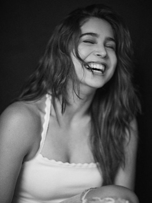 Sharvari Shines in Classic Black and White