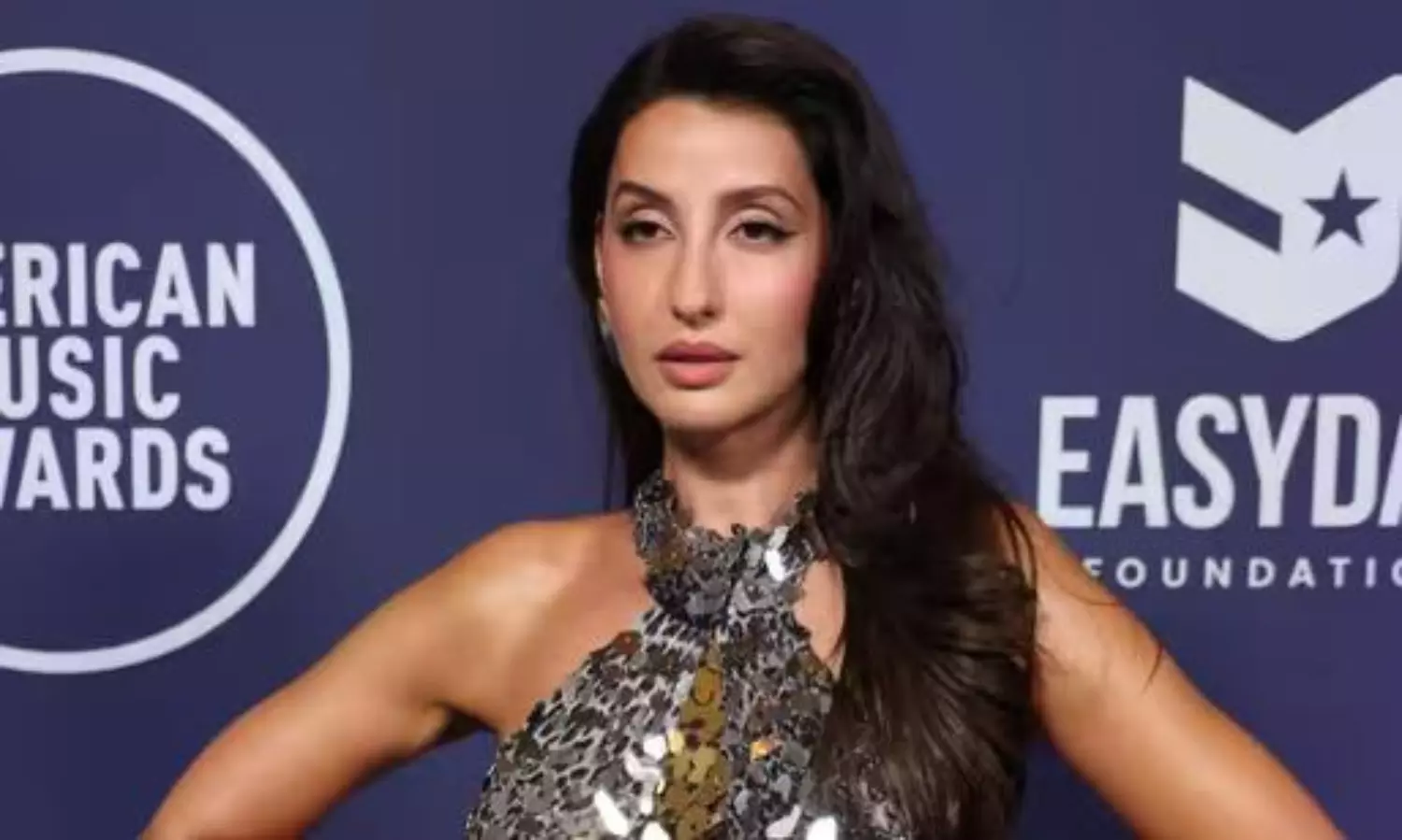 నోరా ఫ‌తేహిపై వ్యామోహం ఎంత‌ ప‌ని చేసింది..!