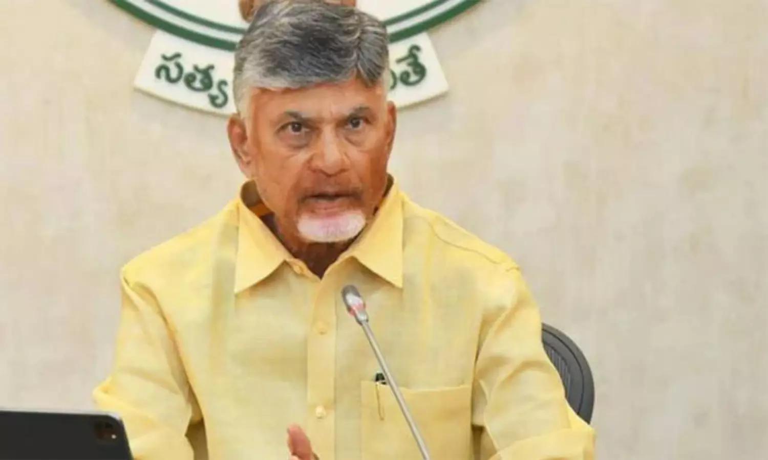 ‘నువ్వు ఏమీ చెప్పొద్దు.. నాకంతా తెలుసు’ ఎమ్మెల్యే దగ్గుపాటిపై సీఎం చంద్రబాబు సీరియస్