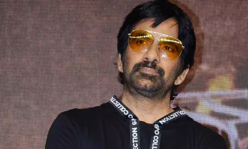 మొన్న నాగ్.. నిన్న చిరూ, ఇప్పుడు ర‌వితేజ‌తో..