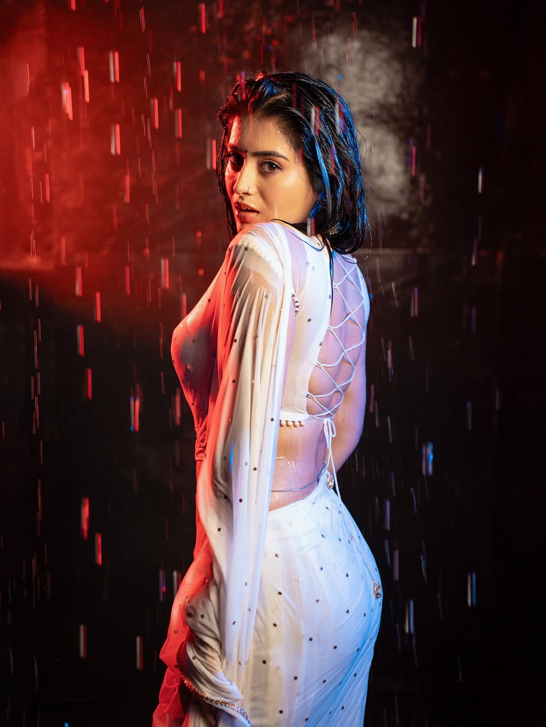 919172-snapins-ai3704786395472004031.web