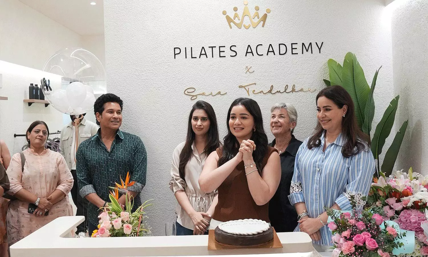 స్పెష‌ల్: స‌చిన్ టెండూల్క‌ర్ కాబోయే కోడ‌లి హంగామా