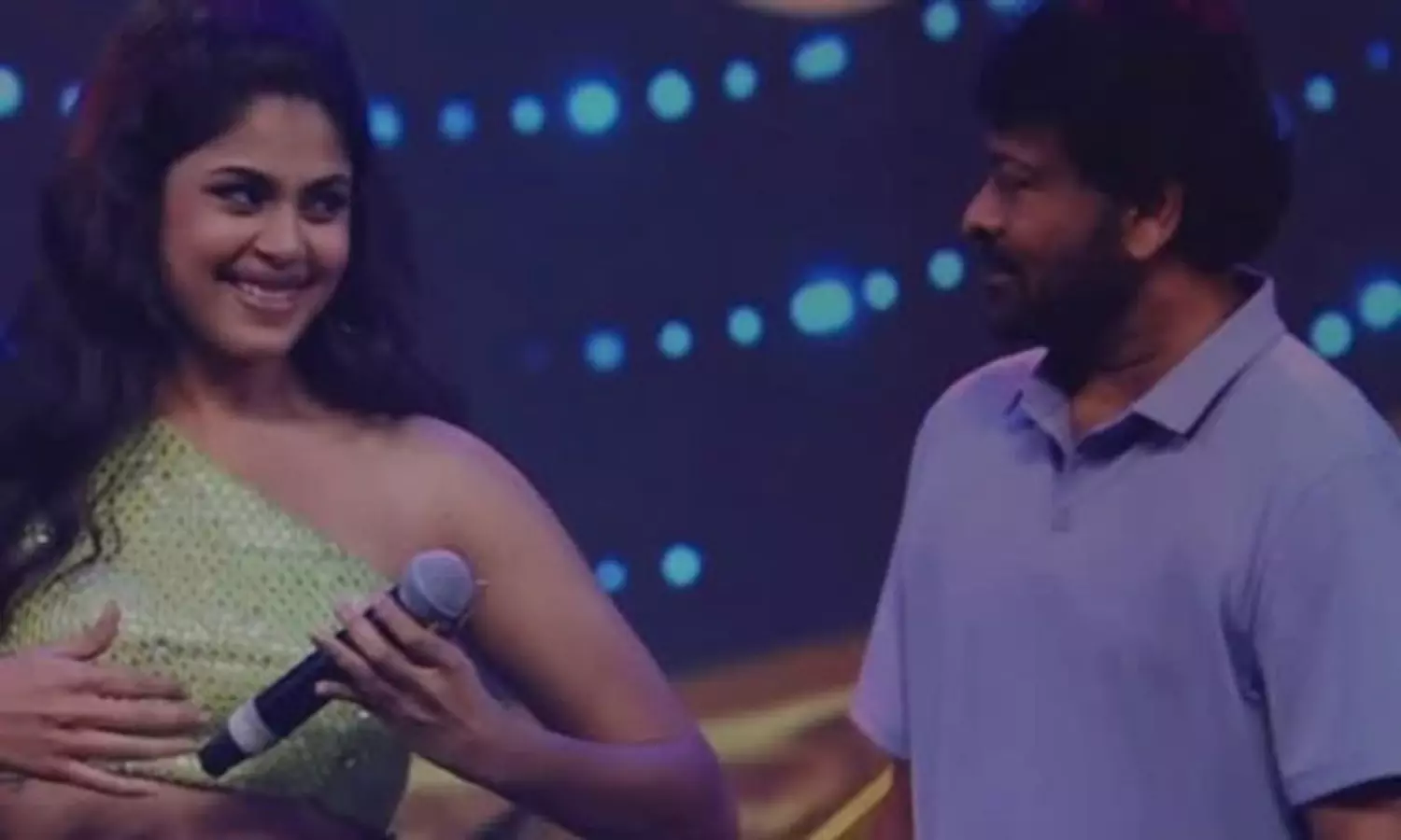 రేర్ క్లిక్: మెగాబాస్‌ ముందే స్టెప్పులేసిన ఫ‌రియా