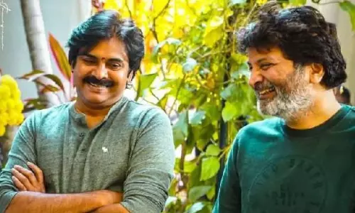 పవన్ కొత్త చిత్రాల సంగతేంటి? త్రివిక్రమ్ ఆ పనిలోనే ఉన్నారా?