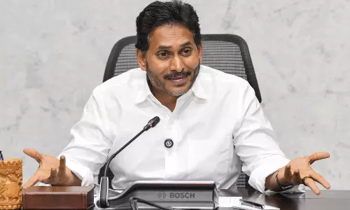 మేం చేసిన అప్పులు ఇవి.. మీరు తెచ్చిన రుణాలివి.. జగన్ మార్కు విశ్లేషణ