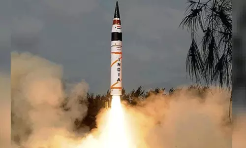 భారత అగ్ని-5కి చుచ్చుపోసుకుంటున్న పాకిస్తాన్.. కాళ్లబేరం