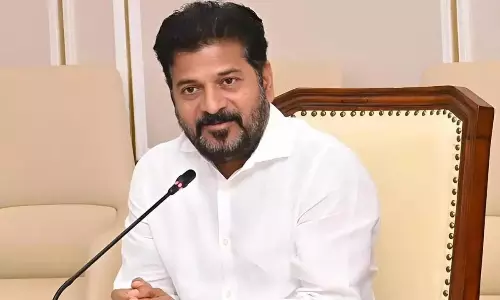 సీఎం వద్దకు సినీ నిర్మాతలు.. ఈ విషయంలో జోక్యం చేసుకున్నందుకే