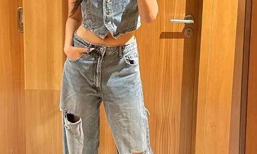 Krithi Shetty shares playful Sunday selfies Krithi Shetty shares playful Sunday selfies