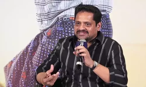 డిజాస్ట‌ర్ల‌కు పోస్ట‌ర్ల డ‌బ్బులు కూడా రావ‌ట్లేదు