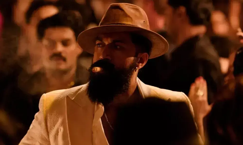 రేర్ ప్లాన్ ను అమ‌లు ప‌రిచిన టాక్సిక్ టీమ్!