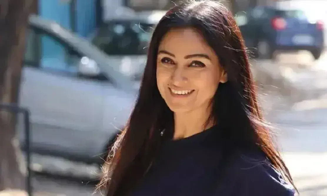 బాలీవుడ్ పై స్టార్ సీనియర్ హీరోయిన్ అసహనం.. ఇంత ఎక్స్పీరియన్స్ ఉన్నా ఏం లాభం! బాలీవుడ్ పై స్టార్ సీనియర్ హీరోయిన్ అసహనం.. ఇంత ఎక్స్పీరియన్స్ ఉన్నా ఏం లాభం!