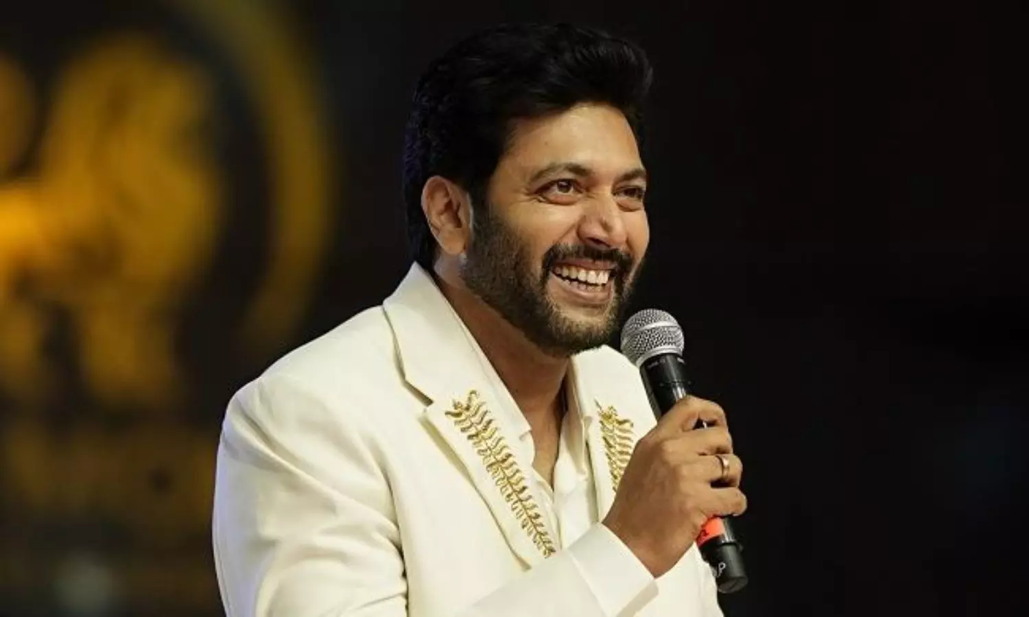 ఆశ్చర్యపరుస్తున్న కోలీవుడ్ హీరో స్పీడు ఆశ్చర్యపరుస్తున్న కోలీవుడ్ హీరో స్పీడు