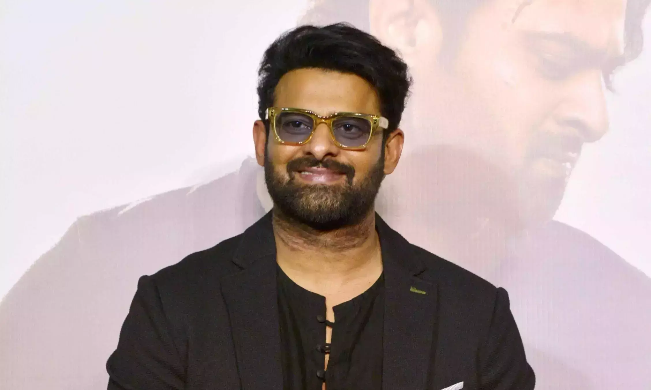 డార్లింగ్ ఏడు నెలలు రాసిచ్చేసాడా? డార్లింగ్ ఏడు నెలలు రాసిచ్చేసాడా?