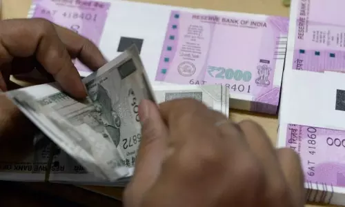 కేంద్రం అప్పులు 200 లక్షల కోట్లు... వామ్మో !