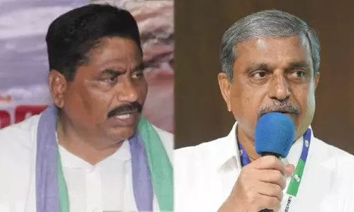 మోదుగుల వ‌ర్సెస్ స‌జ్జ‌ల‌..  వైసీపీ హాట్ టాపిక్‌