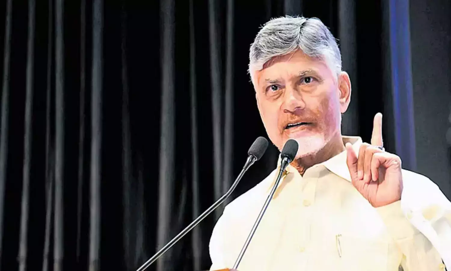 బ్యాంకులు ప్ర‌జ‌ల కోస‌మా.. మీ కోస‌మా? :  చంద్ర‌బాబు ఆగ్ర‌హం
