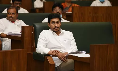 జగన్ అసెంబ్లీకి రావాలని మొక్కుకుంటున్న సోషల్ మీడియా జనాలు  !