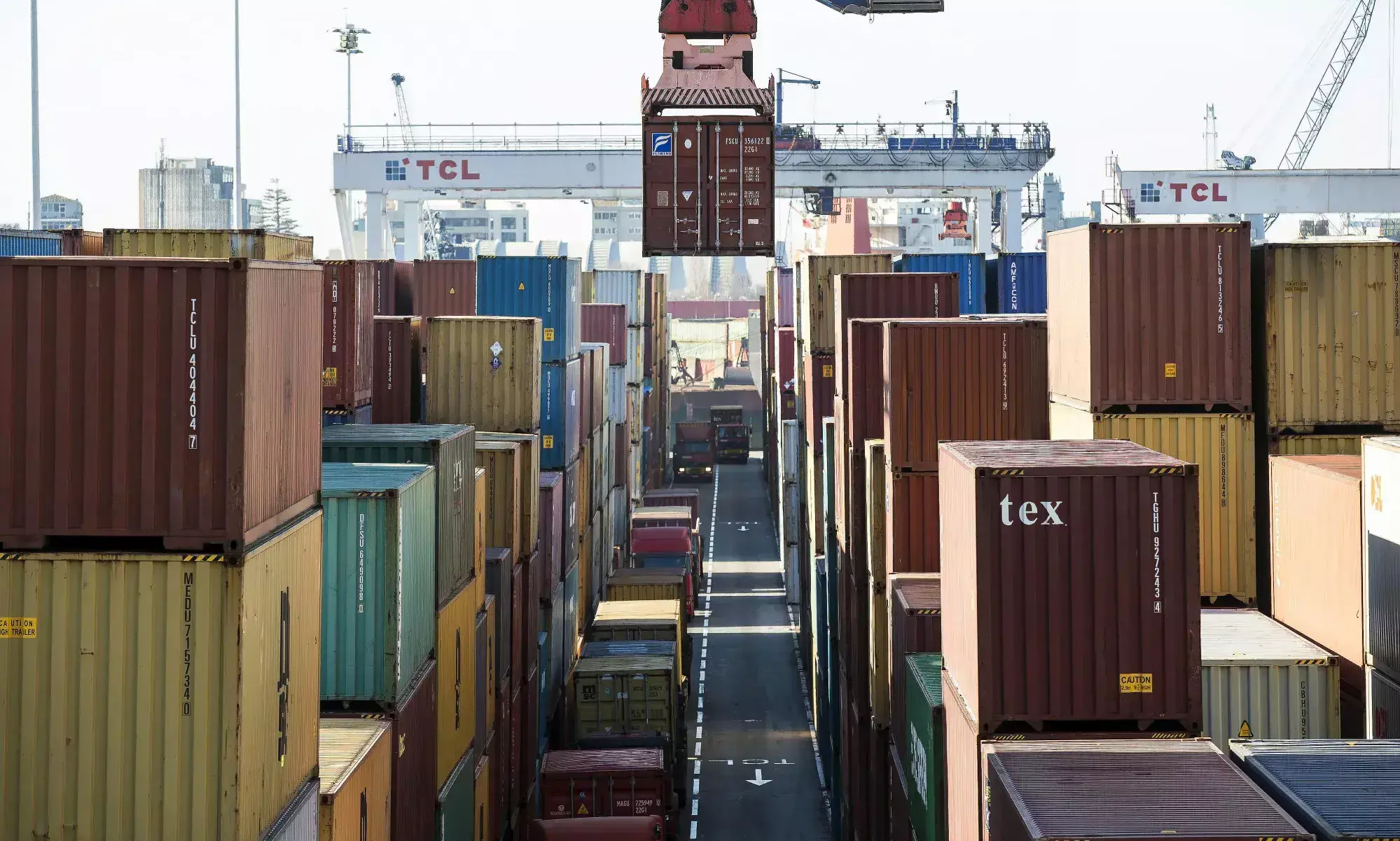 అమెరికా సుంకాలతో భారత ఎగుమతులకు భారీ దెబ్బ!