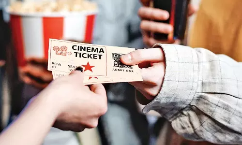 మూవీ టికెట్ల మీదా 5 శాతం జీఎస్టీ.. ఏం జరుగుతుందో?