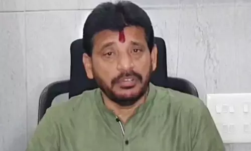 ధర్మాన బ్రదర్స్ ని గట్టిగా టార్గెట్ చేసిన దువ్వాడ ధర్మాన బ్రదర్స్ ని గట్టిగా టార్గెట్ చేసిన దువ్వాడ