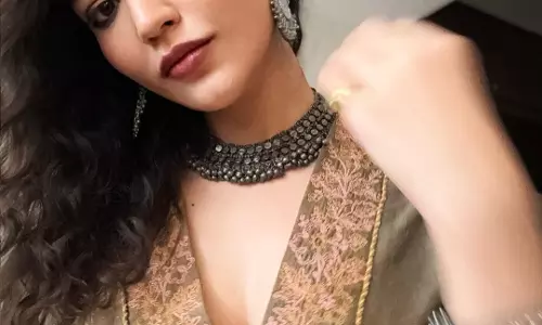 Priyanka Jawalkar Radiates Elegance in Olive-Green Ethnic Ensemble