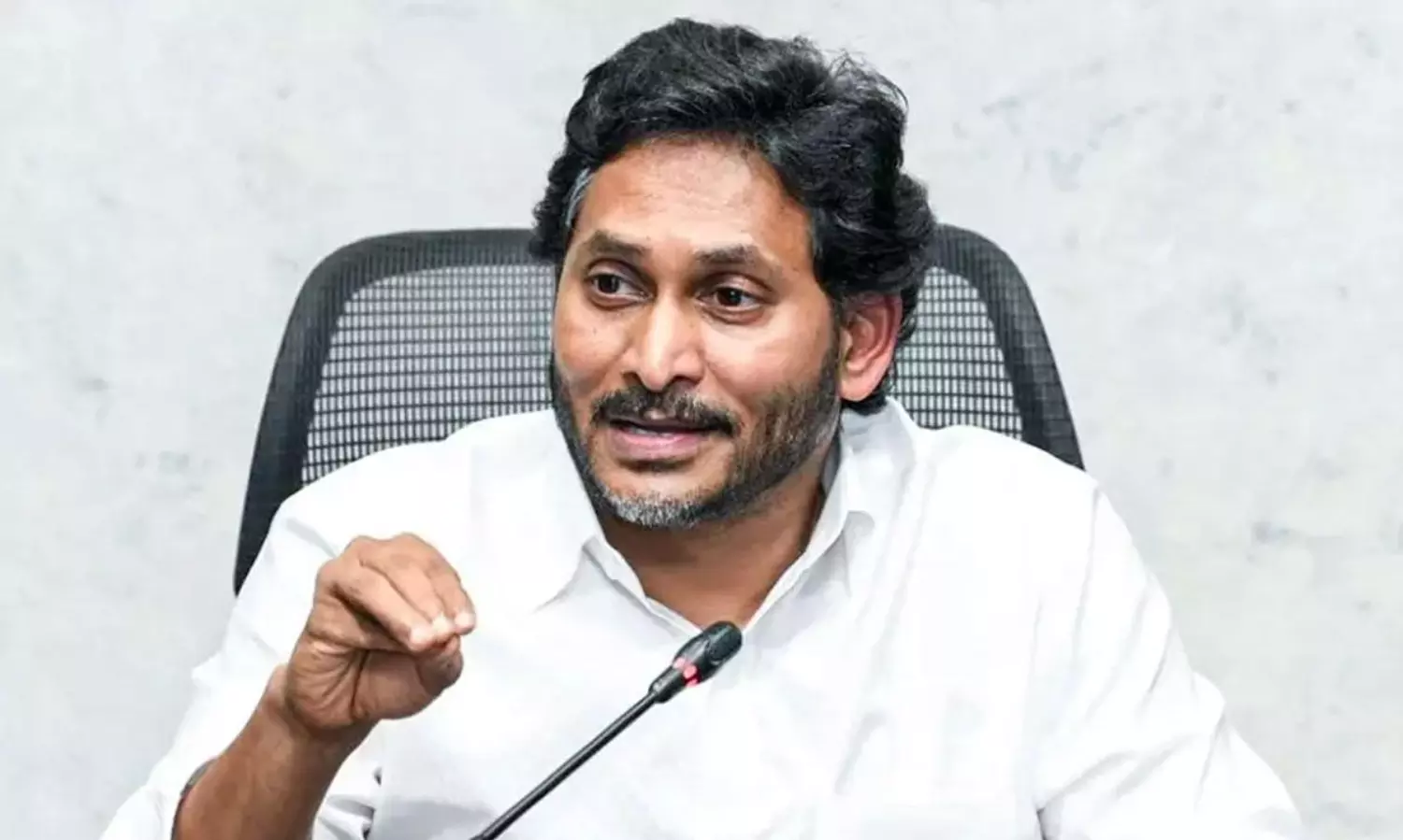 వైసీపీపై రెడ్ల ఒత్తిడి.. రీజ‌న్ ఇదే...?