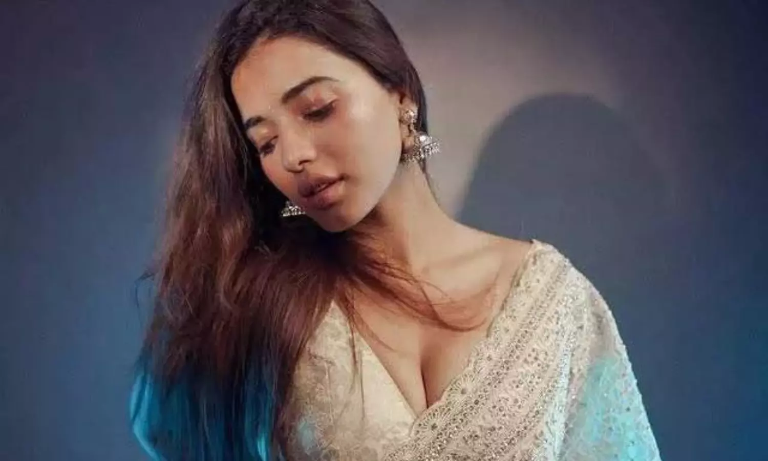 షాక్ ఇచ్చిన కేతిక శర్మ.. సోషల్ మీడియాకి దూరం!